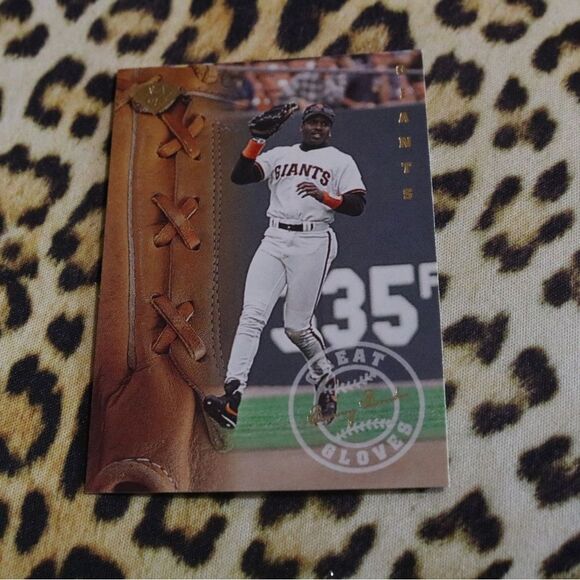 Barry Bonds 3 of 16 Baseball Card - Picture 1 of 2